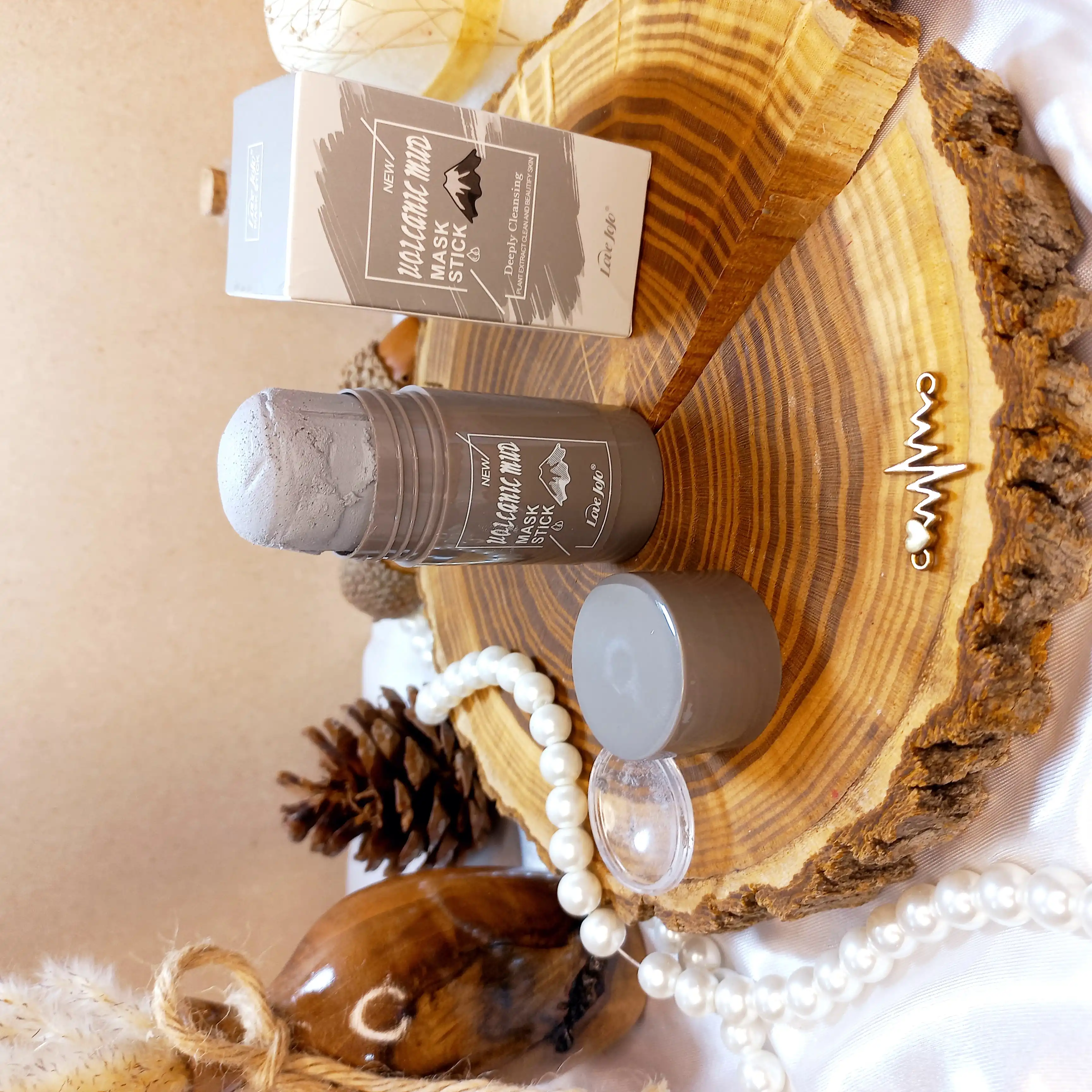 ماسک استیکی با عصاره آتشفشان Sticky mask