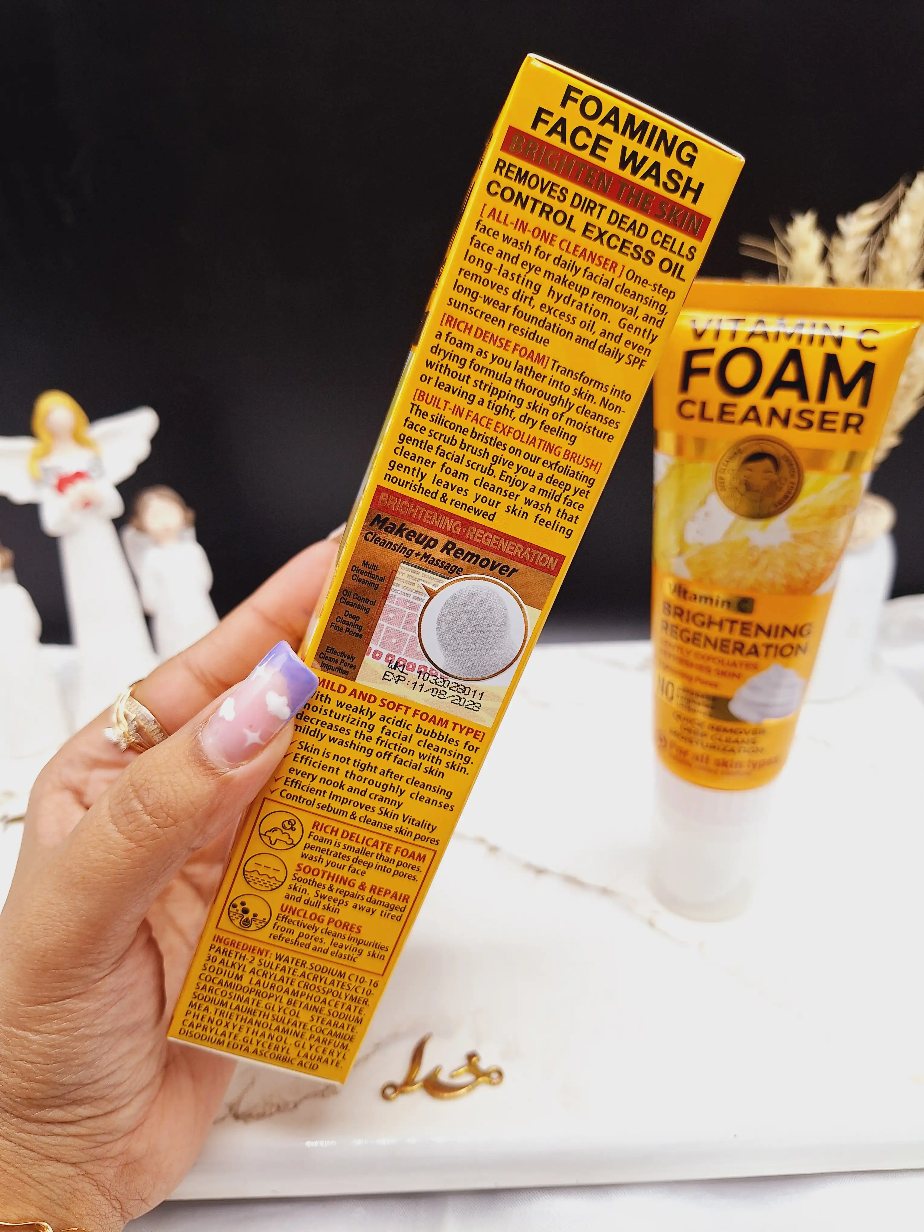 فوم شستشو براش دار روشن کننده  ویتامین سی وکالی کد HA_3065