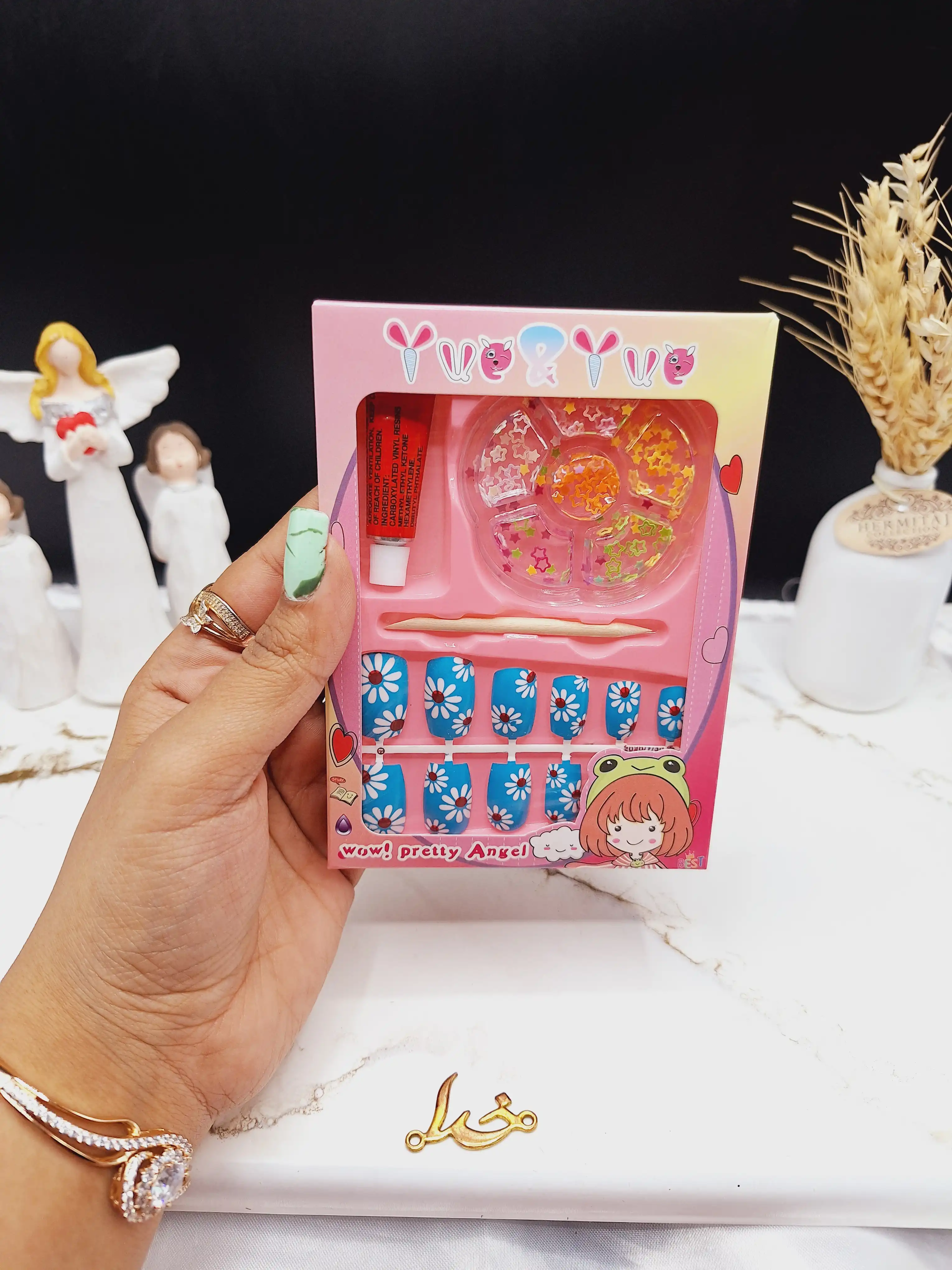 پک چسپ و ناخن و گلیتر تزئینی ناخن  بچگانه کد 2967