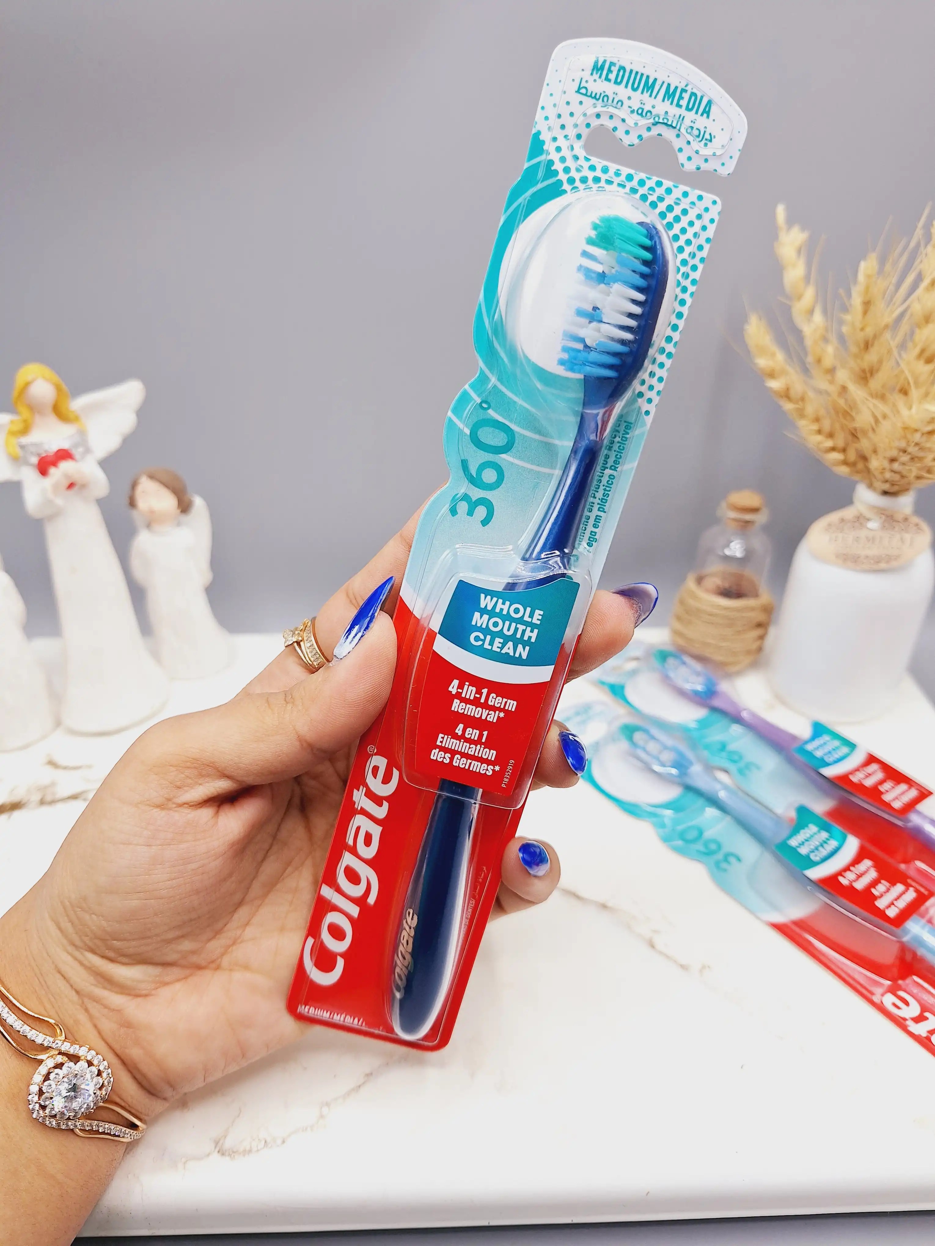 مسواک کلگیت مدل 360 درجه Whole Mouth Clean با برس متوسط کد 3800
