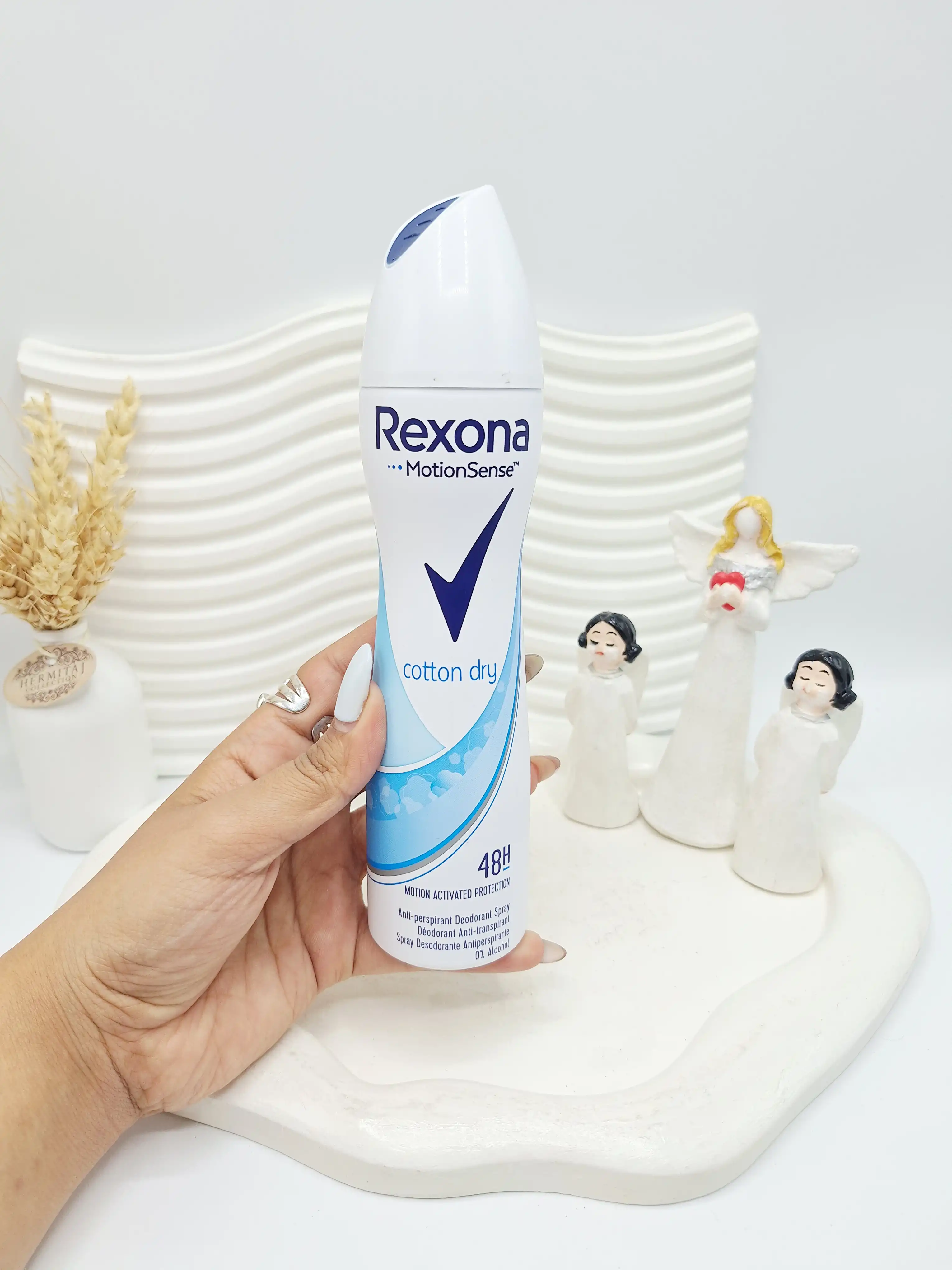 اسپری رکسونا زنانه رایحه پنبه‌ای خنک Cotton Dry ضد تعریق 48 ساعته کد ۹۷۴۰