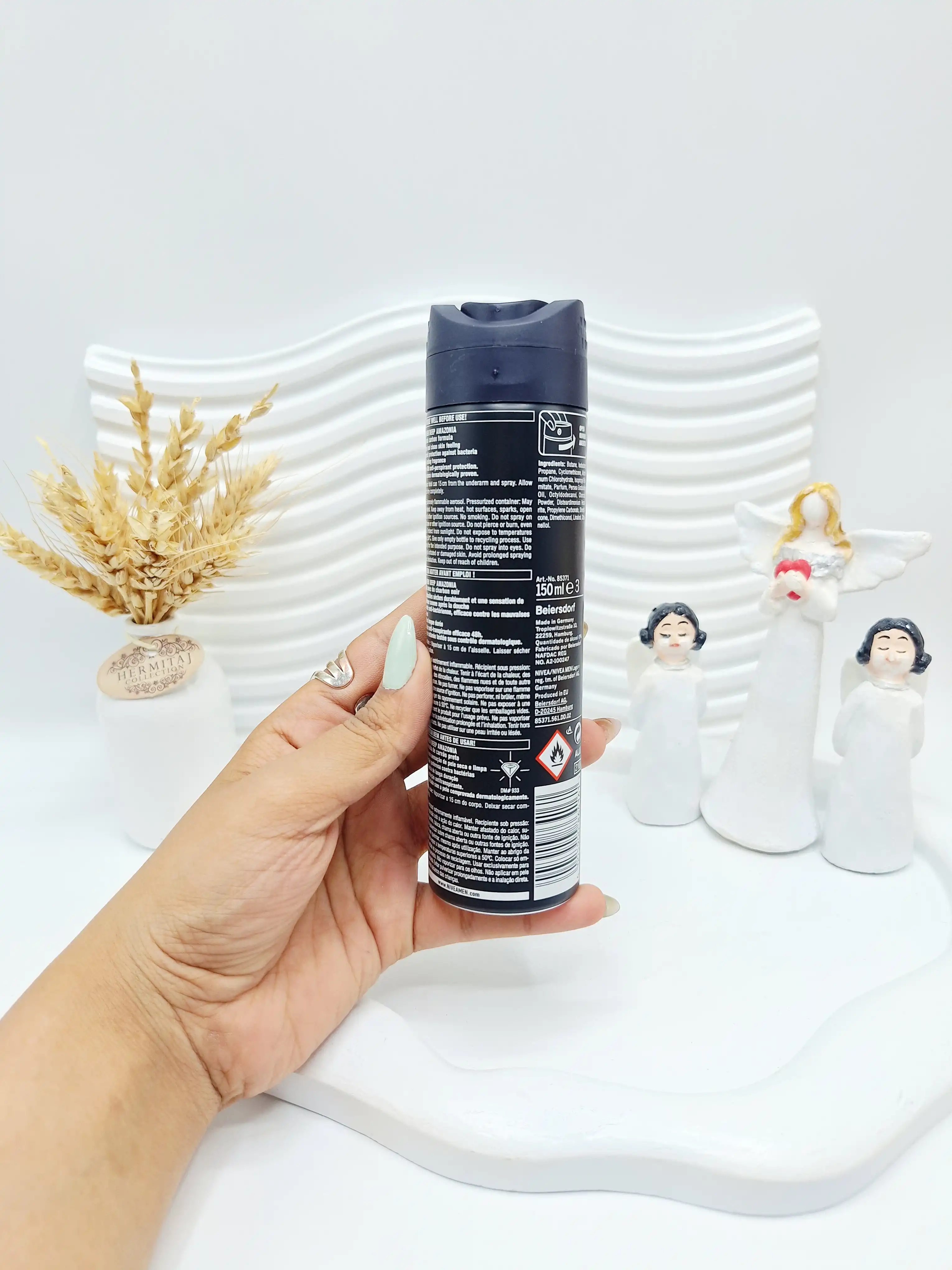 اسپری ضد تعریق مردانه نیوا مدل Black Carbon حجم 150 میلی لیتر با ماندگاری ۴۸ ساعته کد 4161